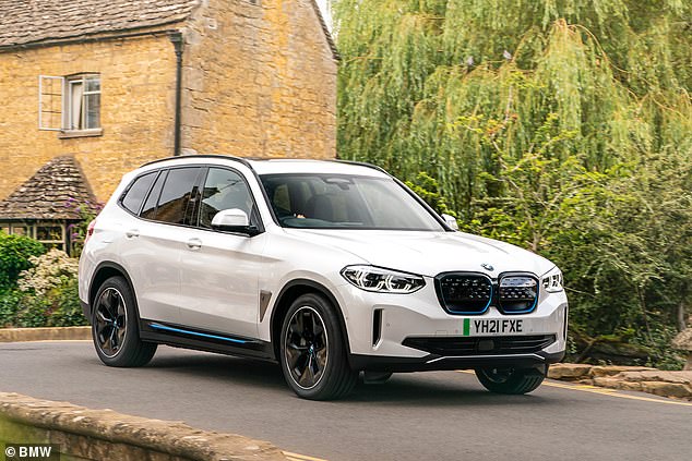 What Car? says you can get your hands on a BMW iX3 210kW M Sport 80kWh for £56,844 today, which is £7,321 (11.4%) less than the RRP of £64,165. The discount amount is 421% higher than it was when its mystery shoppers checked the market back in November 2022