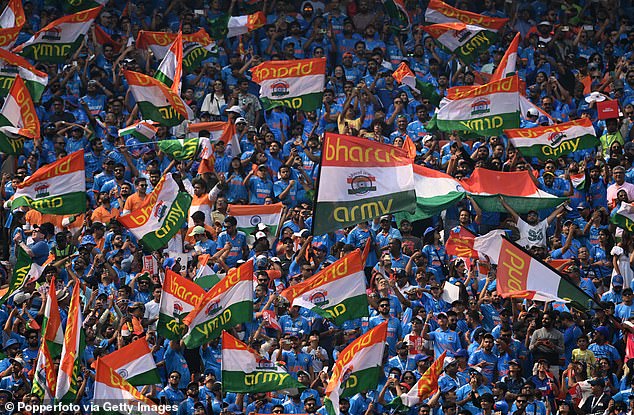 In Indien gibt es Millionen Cricket-Fans und 130.000 kamen, um das WM-Finale zu verfolgen