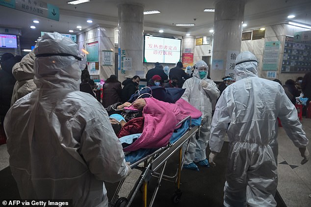 WUHAN, 2019: Das Obige zeigt die Szene in Wuhan im Januar 2020 inmitten der wachsenden Besorgnis über die mysteriöse Lungenentzündung in der Stadt