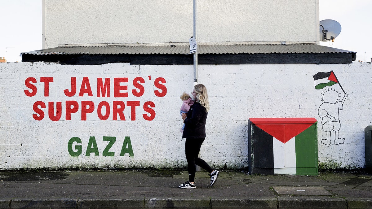 Pro-Gaza-Sprühbotschaft in Belfast