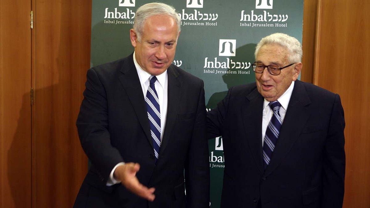 Der ehemalige US-Außenminister Henry Kissinger mit Benjamin Netanyahu