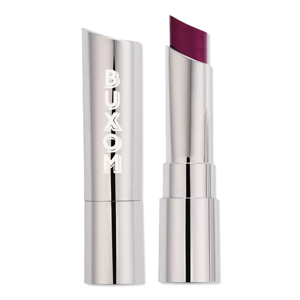 Buxom Full-On Satin Lipstick in Magenta Maven Silbertube mit Beerenlippenstift auf weißem Hintergrund