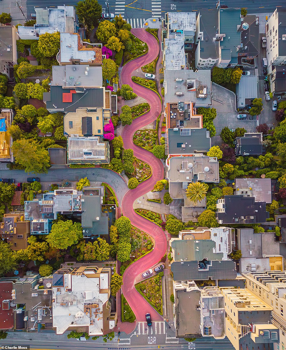 Dieses atemberaubende Bild der Lombard Street in San Francisco wurde bei den British Photography Awards 2023 zum besten Drohnenfotografen (People's Choice) des Briten Charlie Moss gekürt