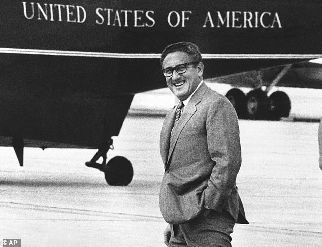Der ehemalige US-Außenminister Henry Kissinger auf der Andrews Air Force Base in der Nähe von Washington im Jahr 1972