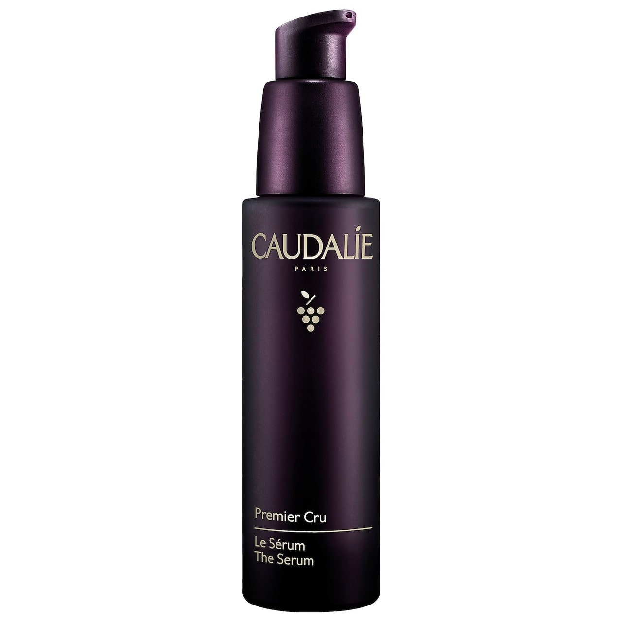 Caudalie Premier Cru Anti-Aging Serum dunkelviolette Pumpflasche auf weißem Hintergrund