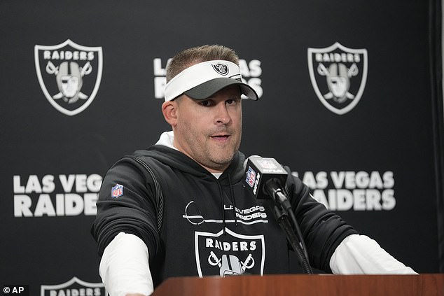 Berichten zufolge haben die Las Vegas Raiders Cheftrainer Josh McDaniels entlassen