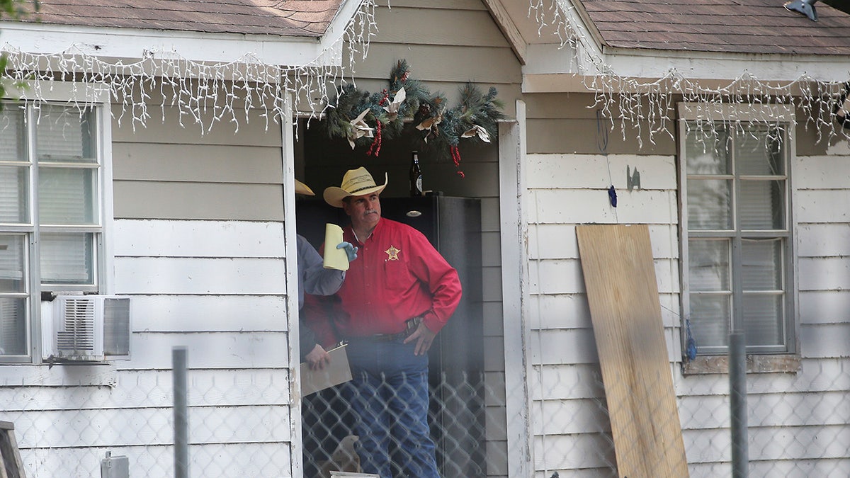 Sheriff des San Jacinto County in einem Haus in Texas, wo fünf Menschen getötet wurden