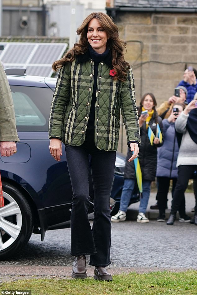 Kate Middleton stellte bei ihrer Ankunft in Schottland ihr Stiltalent unter Beweis