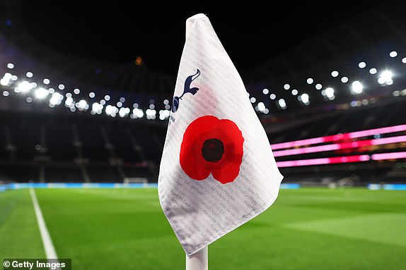 LONDON, ENGLAND - NOVEMBER 06: A detailed view of a corner flag & poppy in honour of the upcoming Armistice day prior to the Premier League match between Tottenham Hotspur and Chelsea FC at Tottenham Hotspur Stadium on November 06, 2023 in London, England. (Photo by Ryan Pierse/Getty Images)