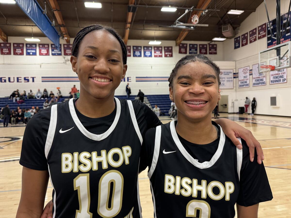 Jordin Blackmon (links) und Neuling Armanyie Reed sind stark rekrutierte Mädchen-Basketballspielerinnen bei Bishop Montgomery.
