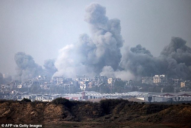IDF-Sprecher Daniel Hagari sagte am Wochenende, Wissam Farhat sei bei einem Luftangriff im Gazastreifen getötet worden