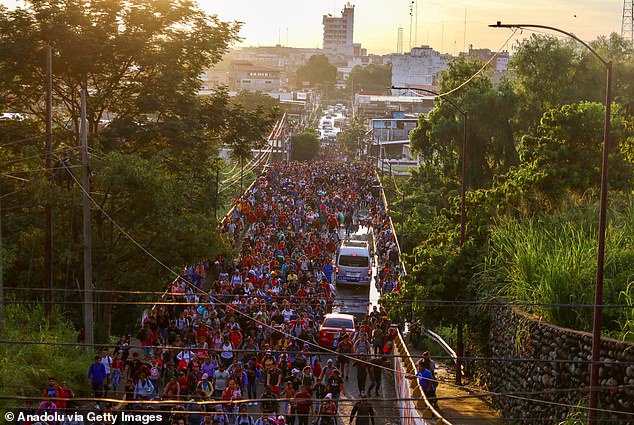 A migrant caravan advances through the south of the country to try to reach the border with the United States, in Tapachula, Mexico, on Monday