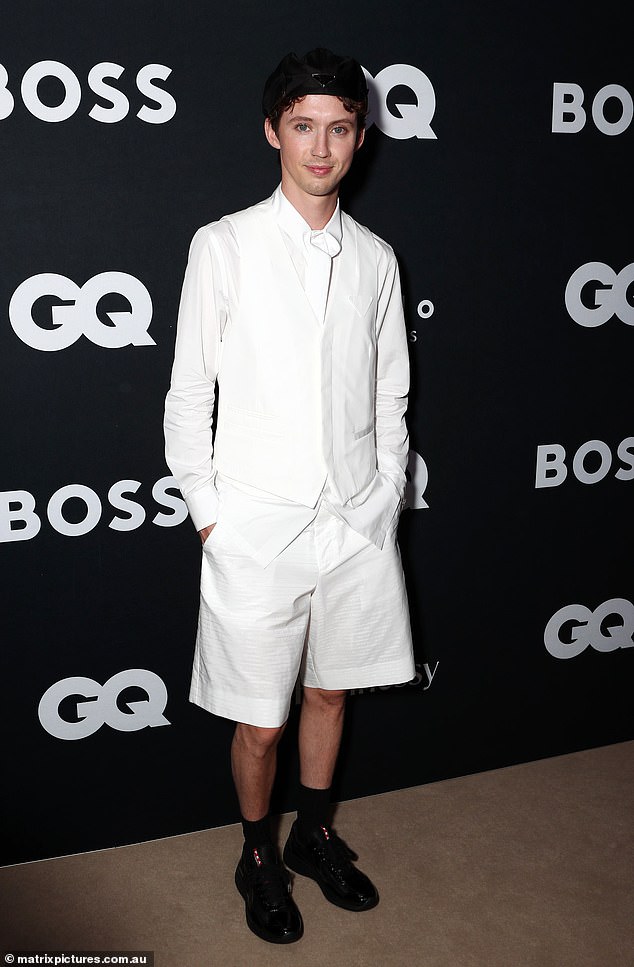 Troye Sivan opted to forgo the black tie dress code, preferring to embrace the vibe of the beachside suburb. Pictured
