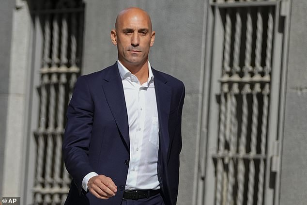 Rubiales wurde wegen des Hermoso-Skandals bereits für drei Jahre vom Fußball ausgeschlossen