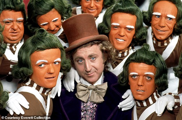 Zur Zeit des Films von 1971 mit Gene Wilder als Willy Wonka trugen die Oompa-Loompas grünes Haar und orangefarbene Haut