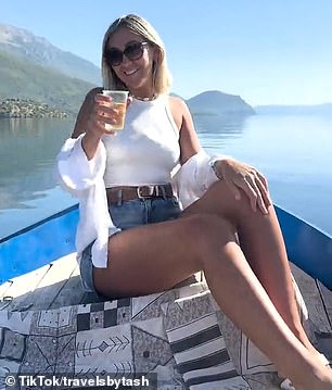 Natasha (oben) behauptete, das Wasser im Ohridsee sei „atemberaubender“ als das des Comer Sees