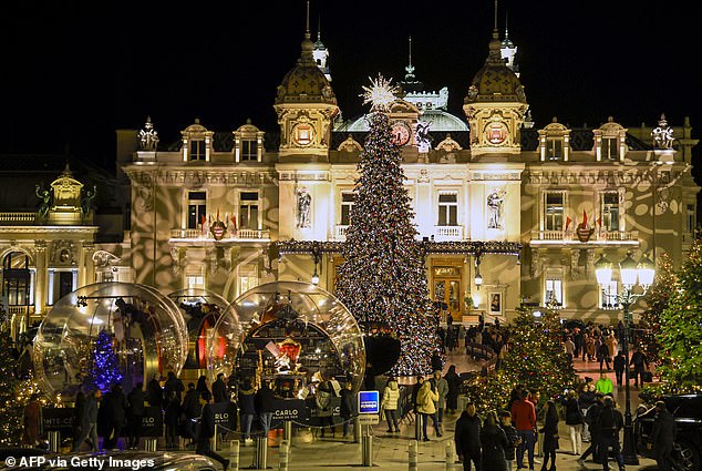 Die Royals nahmen an einer Veranstaltung zur Vorführung der Weihnachtsbeleuchtung vor dem Casino von Monte-Carlo teil (Bild am 7. Dezember).
