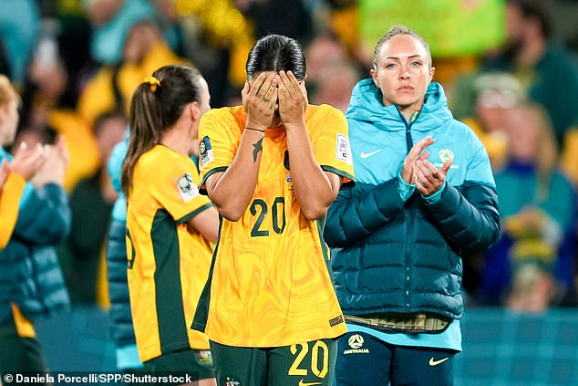 Die Matildas erfreuten sich während der FIFA Frauen-Weltmeisterschaft großer Beliebtheit (im Bild reagiert Kerr auf die Halbfinalniederlage gegen England)