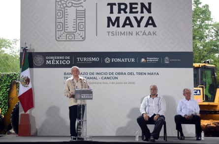 Präsident Andrés Manuel López Obrador spricht während der Grundsteinlegung des Maya-Zugs in El Ideal im Bundesstaat Quintana Roo am 1. Juni 2020.