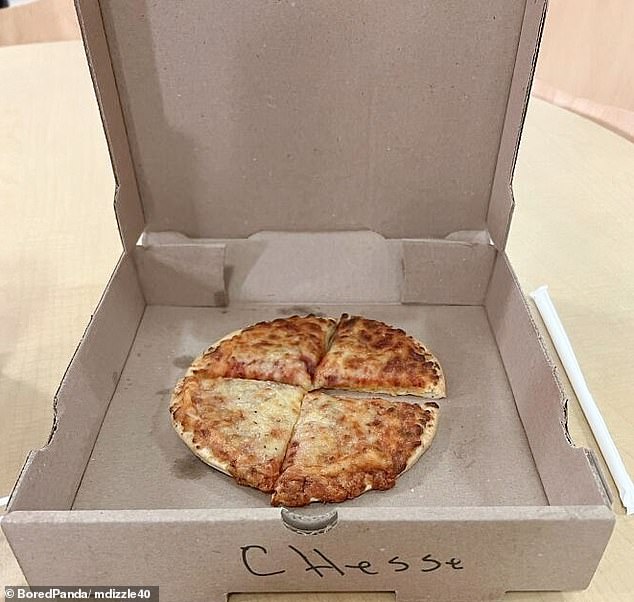 Einem hungrigen Kunden in Amerika knurrte der Magen, nachdem er eine Pizza zum Mitnehmen bestellt hatte, die den Karton kaum füllte