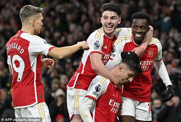 Arsenal ist nach dem 2:0-Sieg gegen Brighton am Samstag an die Spitze der Premier League vorgerückt