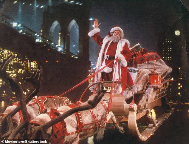 In Santa Claus: The Movie aus dem Jahr 1985 hat der Weihnachtsmann einen BMI von 36,7, was fettleibig ist