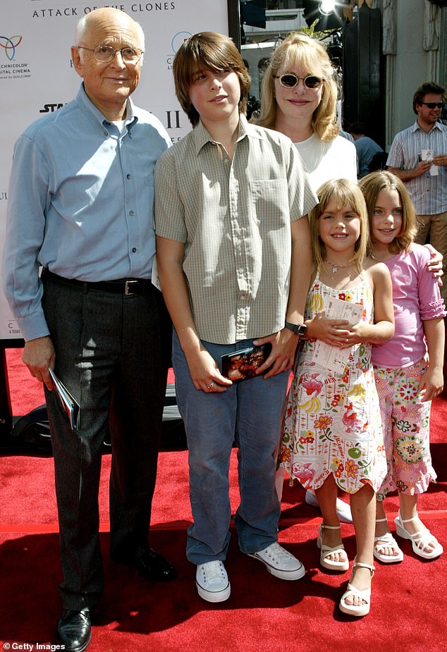 Geliebte: Lear (l.) und seine Familie oben bei der Wohltätigkeitspremiere von Star Wars: Episode II – Angriff der Klonkrieger im Jahr 2002