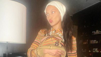 Der Bella Hadid-Look der Yogahose mit Reißverschluss ist direkt aus den 2000ern