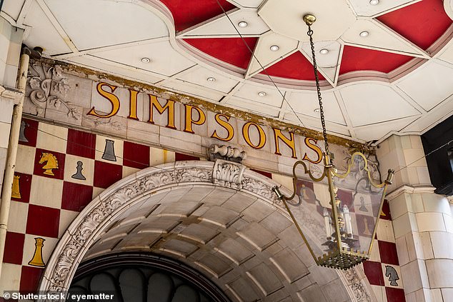 Der Besuch des klassischen Londoner Restaurants Simpson's in the Strand belegt den siebten Platz in der Rangliste