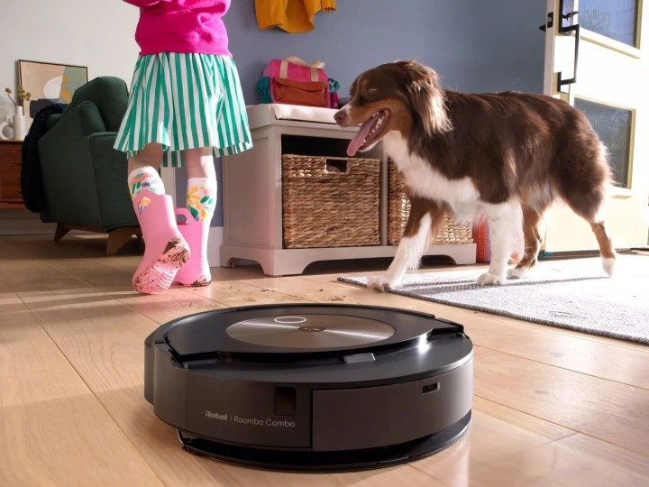 iRobot Roomba Combo j9+ intelligenter Staubsauger und Wischgerät in der Nähe von Kindern und Haustieren