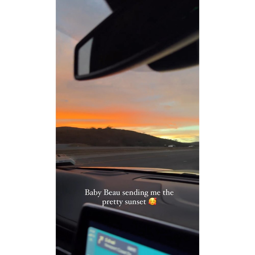 Jade Roper glaubt, dass ihr verstorbener Sohn Beau ihr zu ihrem Geburtstag einen hübschen Sonnenuntergang geschickt hat