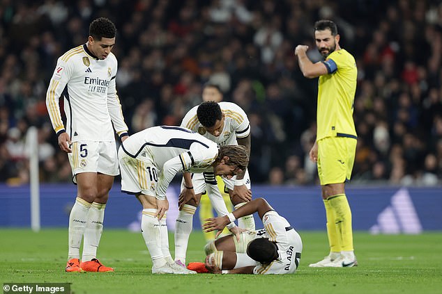 Real Madrid steht vor einer Verletzungskrise in der Abwehr, nachdem sich David Alaba einen Kreuzbandriss zugezogen hat