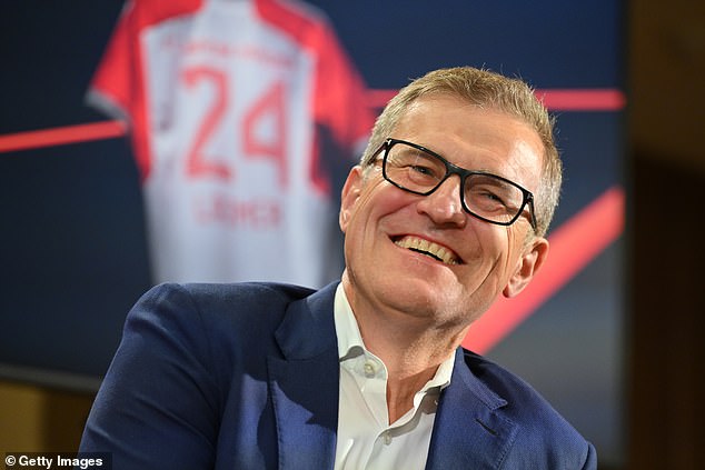 Jan-Christian Dreesen, Vorstandsvorsitzender des FC Bayern München, bezeichnete es als „Angriff“ auf die aktuelle Struktur des Fußballs