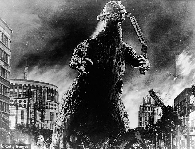 Obwohl er vielleicht nicht ganz so groß ist wie Godzilla (abgebildet in einer Szene aus „Godzilla, König der Monster!“), stand der Wakayama Soryu dennoch an der Spitze der prähistorischen Nahrungskette