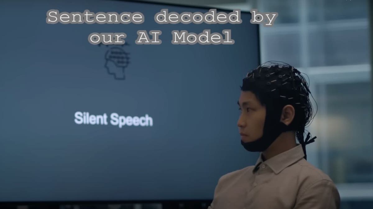 Diese Gedankenlesetechnologie mit KI kann Gehirnaktivität in Text umwandeln