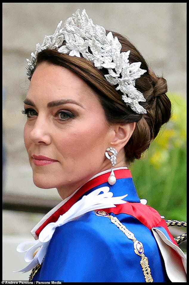 The custom tiara was what gave the outfit a modern edge and displayed Kate¿s flair for fashion