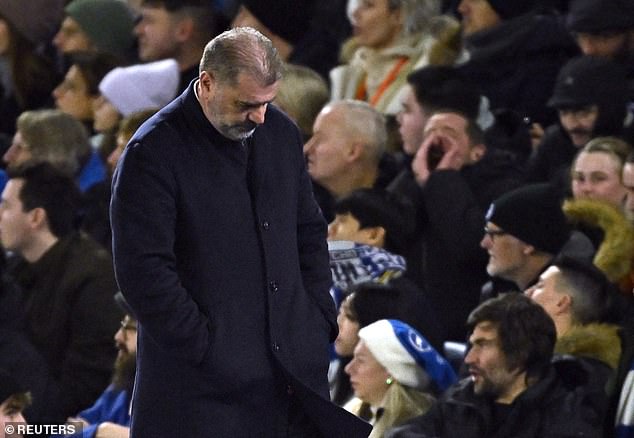 Tottenham-Trainer Ange Postecoglou musste über die enttäuschende Leistung seiner Mannschaft nachdenken