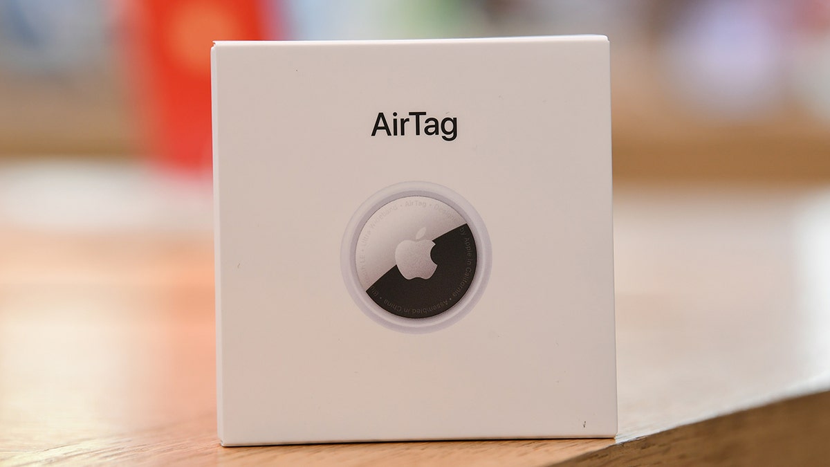 Apple AirTag im Karton