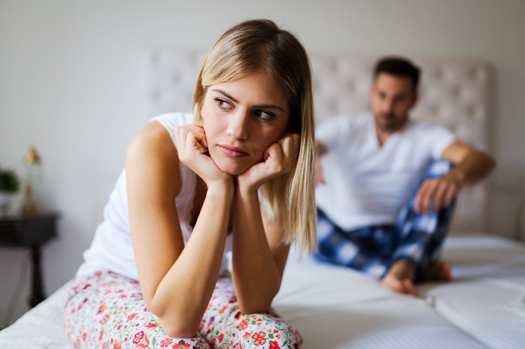 Viele Paare verzichten darauf, im selben Bett zu schlafen, um ihre Schlafgesundheit zu verbessern.