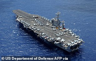 Hier ist der Flugzeugträger USS Dwight D. Eisenhower zu sehen