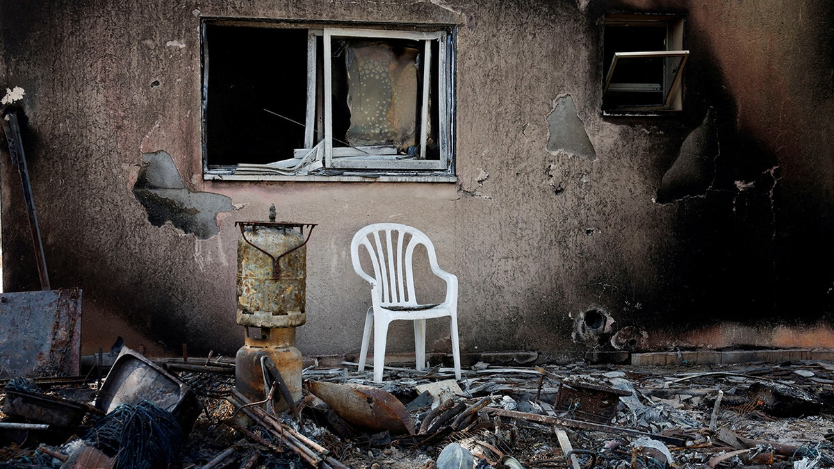 Ein Stuhl in einem israelischen Haus