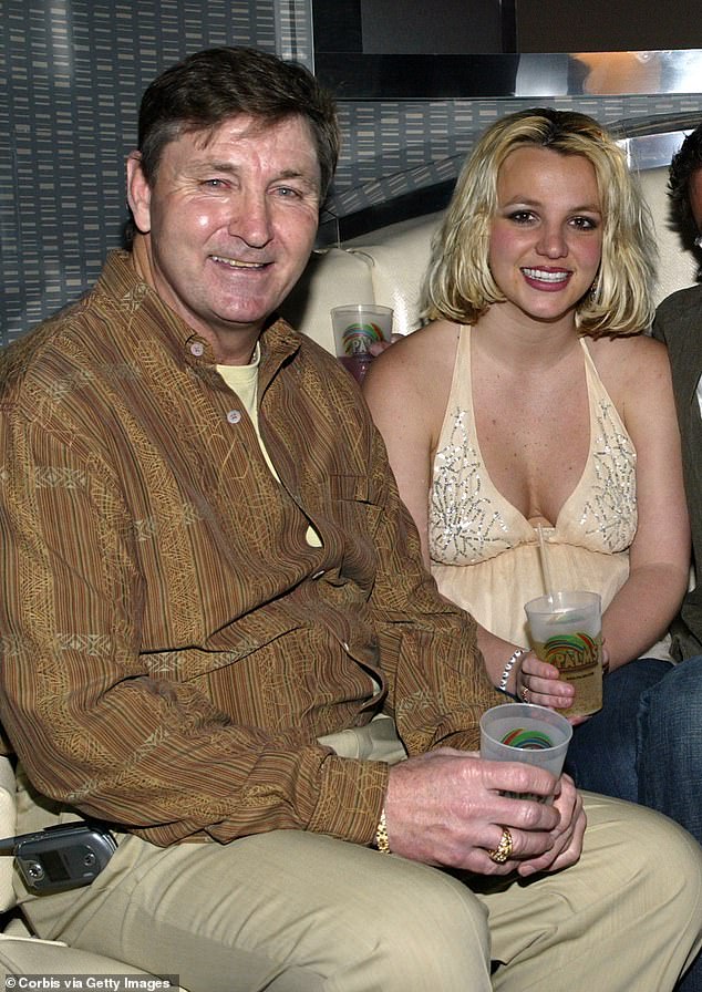 Jamie, der von 2008 bis 2021 Britneys Restauratorin war, „hat sie auf unvorstellbare Weise verletzt“, sagte eine Quelle exklusiv gegenüber DailyMail.com;  gesehen im Jahr 2006