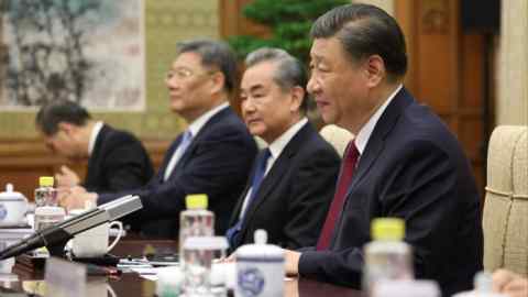 Xi Jinping und andere Staats- und Regierungschefs bei einem Gipfel mit der EU am Donnerstag