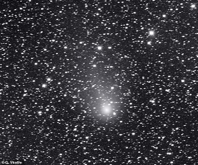 Der Komet brach zuletzt am 14. Dezember aus, der nächste Ausbruch erfolgte am Freitag oder Samstag