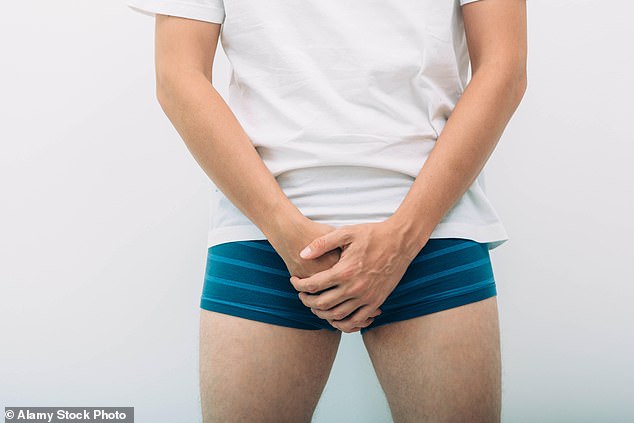 NHS-Daten zeigen, dass die Zahl der Männer und Frauen, die wegen Verletzungen beim Sex behandelt werden müssen, zugenommen hat (Bestand)