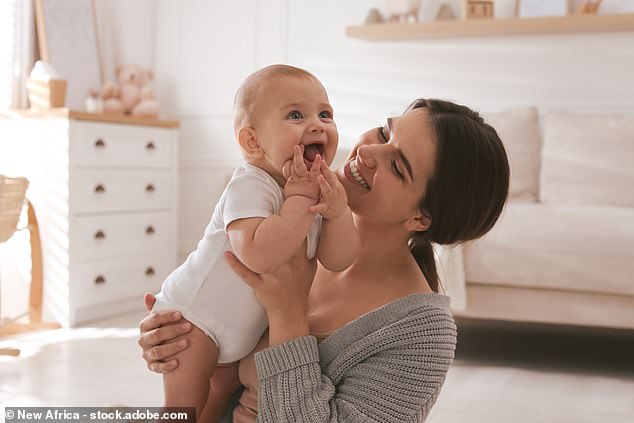 Forscher aus Spanien und den USA analysierten 10 Millionen Geburten von 1980 bis 1983, 2016 bis 2019, 2000 bis 2003 und von 2010 bis 2013 und stellten fest, dass es 4,6 Prozent mehr Geburten gab, bei denen Mutter und Kind denselben Geburtsmonat hatten als erwartet