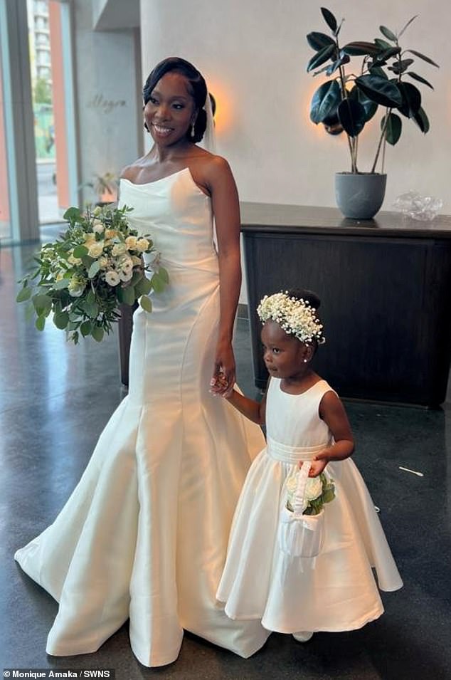 Monique Amaka, 30, die im Juli ihren Ehemann Bunmi heiratete, trug zu diesem Anlass insgesamt vier Hochzeitskleider