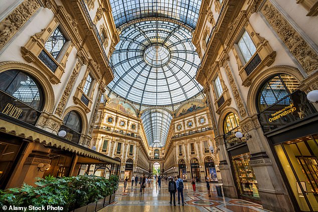 Shopping-Chic: Kate Wickers begibt sich auf eine modeorientierte Tour durch Mailand und beginnt in der Galleria Vittorio Emanuele II (im Bild), die sie als „das älteste und schönste Einkaufszentrum der Welt“ bezeichnet.