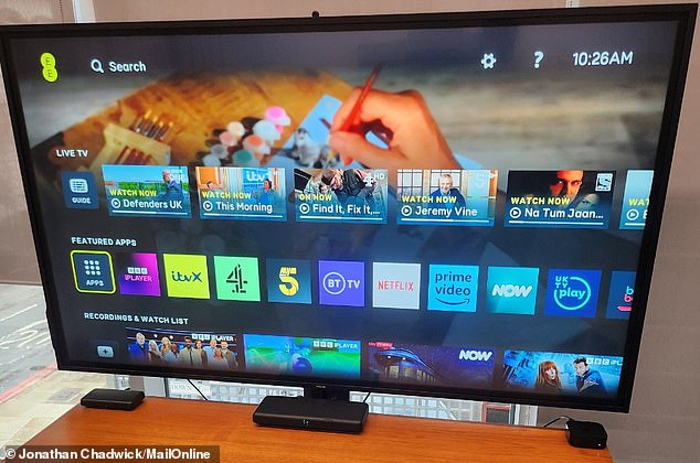 Auf der Startseite der EE TV-App werden den Nutzern die Inhalte, die sie in den verschiedenen Apps gesehen haben, an einem Ort präsentiert – sei es BBC iPlayer, Netflix, Disney+ oder Amazon Prime Video – sowie Sendungen, die live übertragen werden