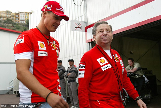 Todt – abgebildet mit Schumacher im Jahr 2007 – war Ferraris Teamchef, als das F1-Ass von 2000 bis 2004 fünf Weltmeistertitel in Folge gewann, und war dann bis 2008 dessen CEO